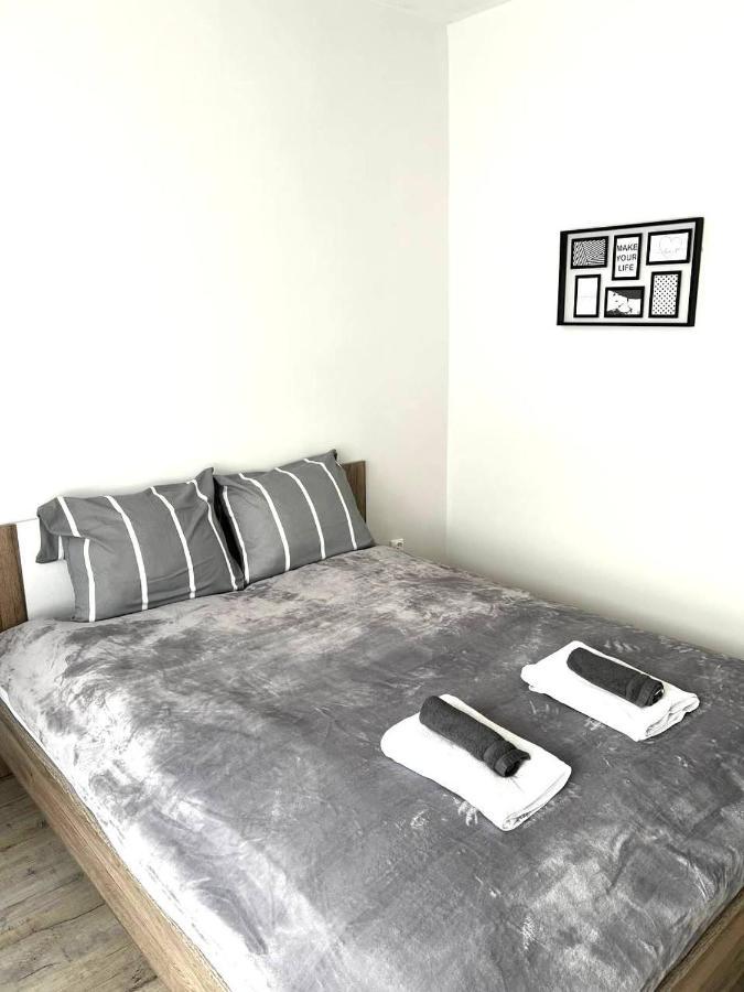 Apartment Solidarnosci, Metro, Wi-Fi, Tv, Youtube - By Hik Apartments Varsó Kültér fotó